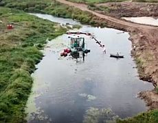Более 7 тысяч кубометров отложений подняли со дна реки Ува
